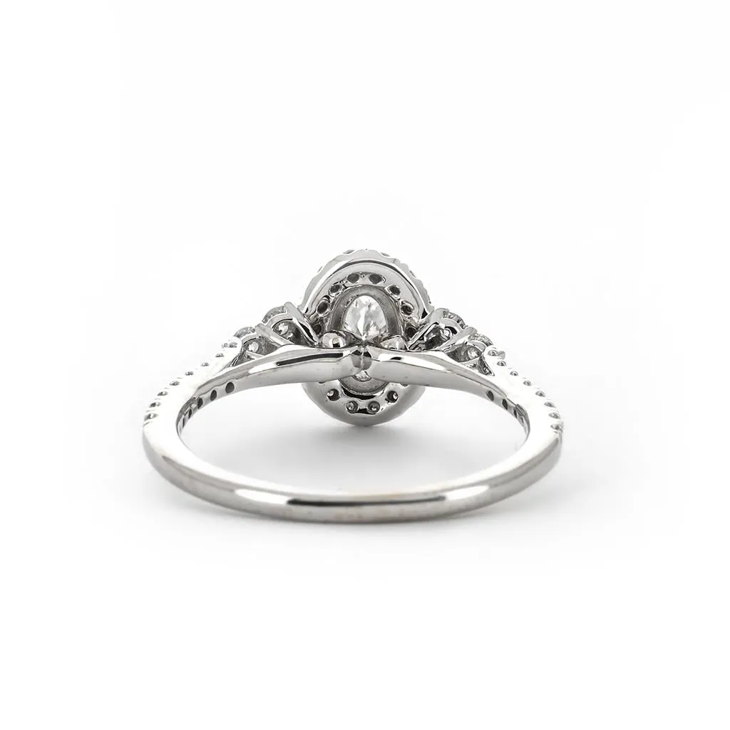 0.70ctw Diamond Engagement Ring   Halo Twist