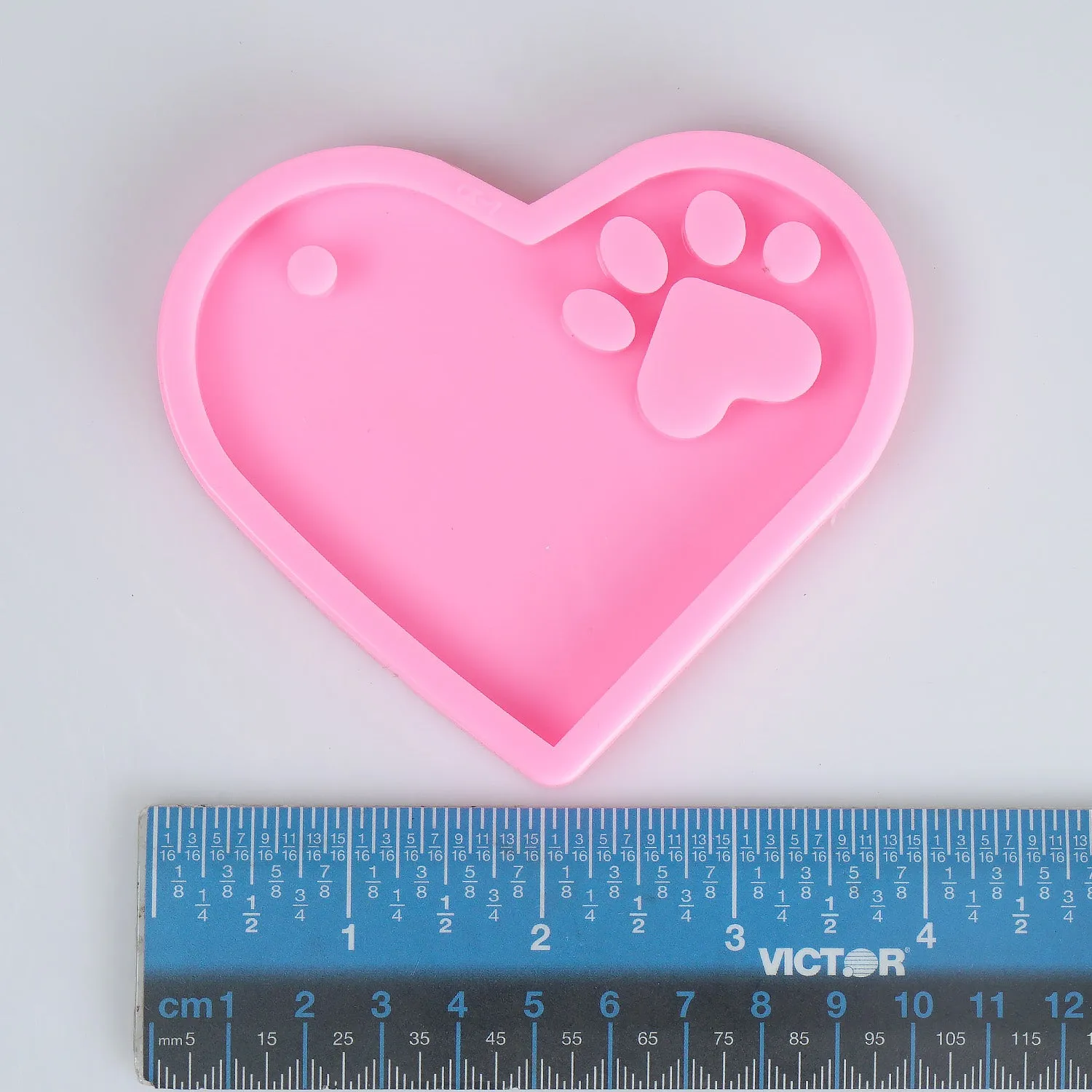 1 piece Cute Silicone Heart Keychain Mold Bear Paw Keychain Mold with a hole 10337