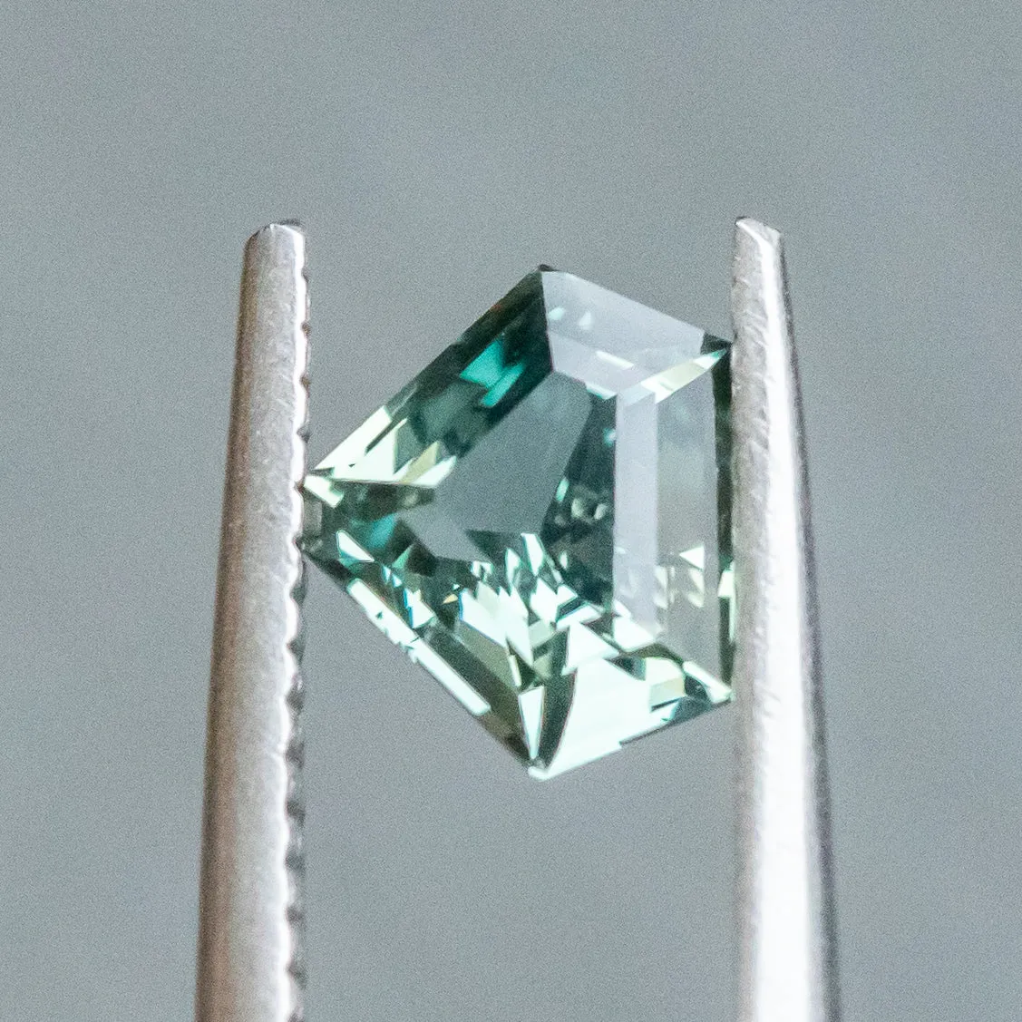 1.05CT SHIELD MADAGASCAR SAPPHIRE, GREYISH BLUE TEAL, 7.25X5.98X3.46MM