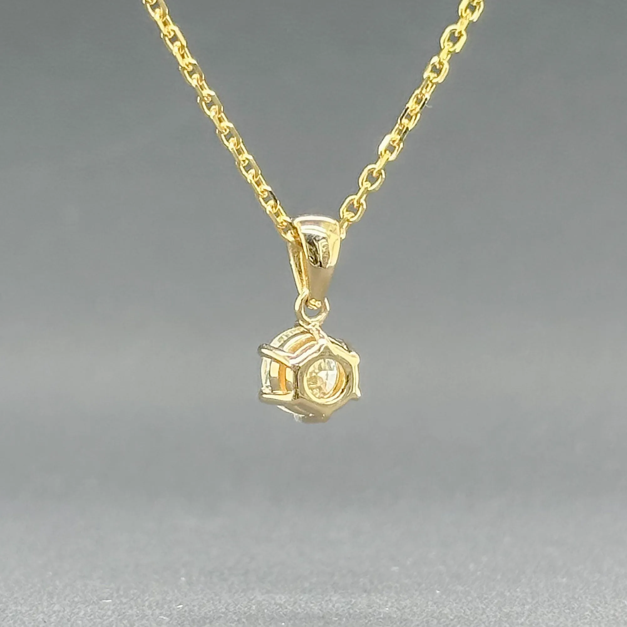 Estate 14K Y Gold 0.60ct K/SI2 Diamond Pendant