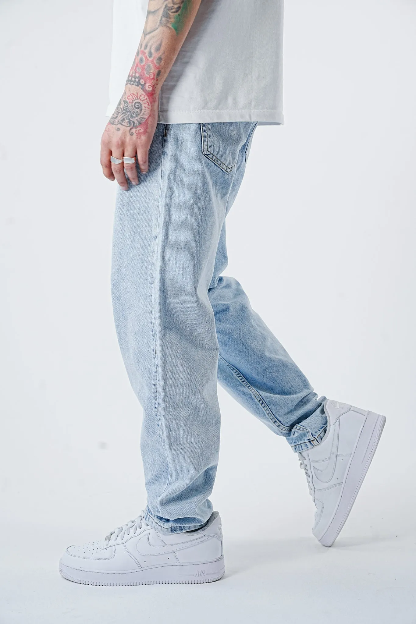 Premium Basic Vintage Blue Essential Jeans