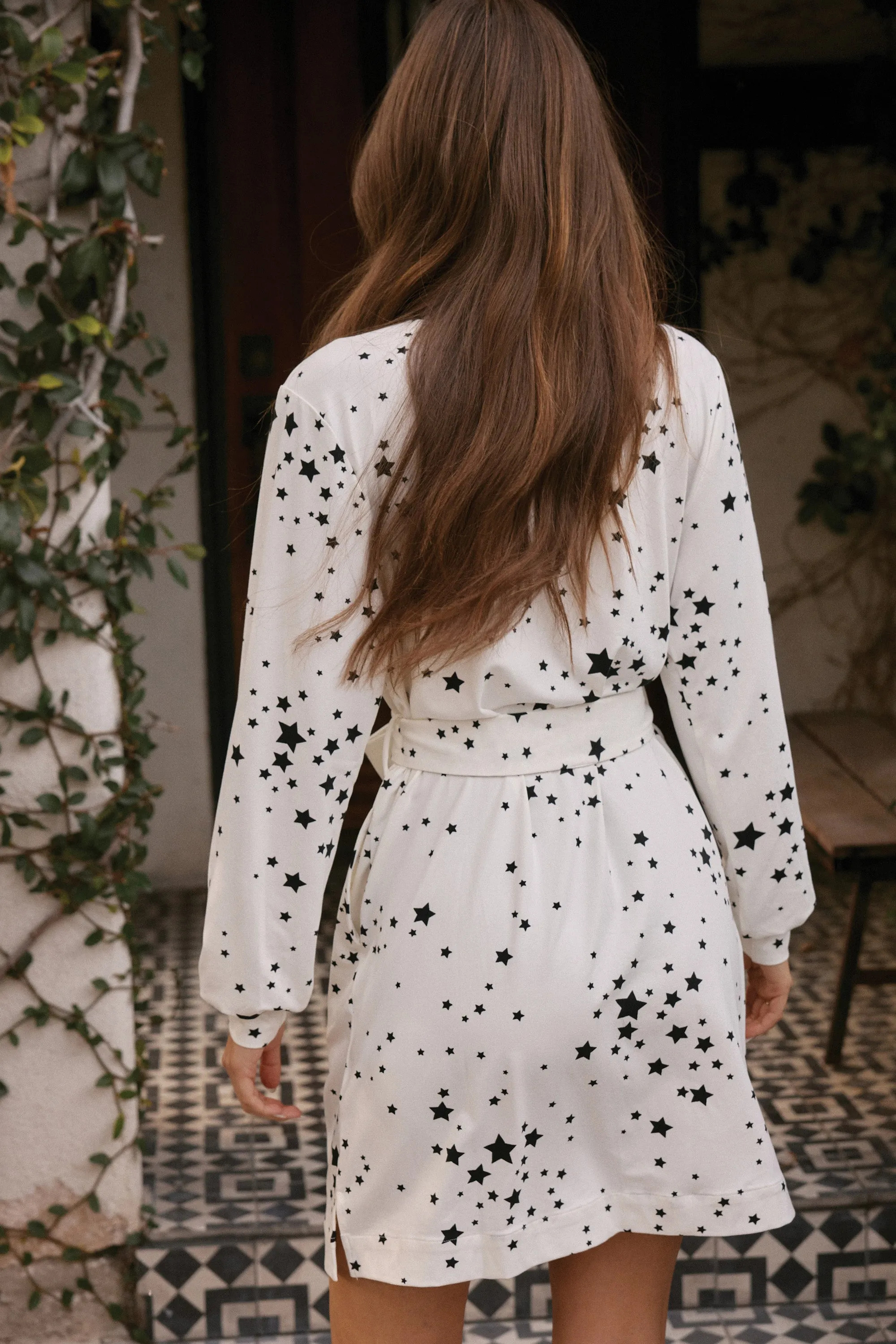 Quinn Banded Short Robe | White Stars