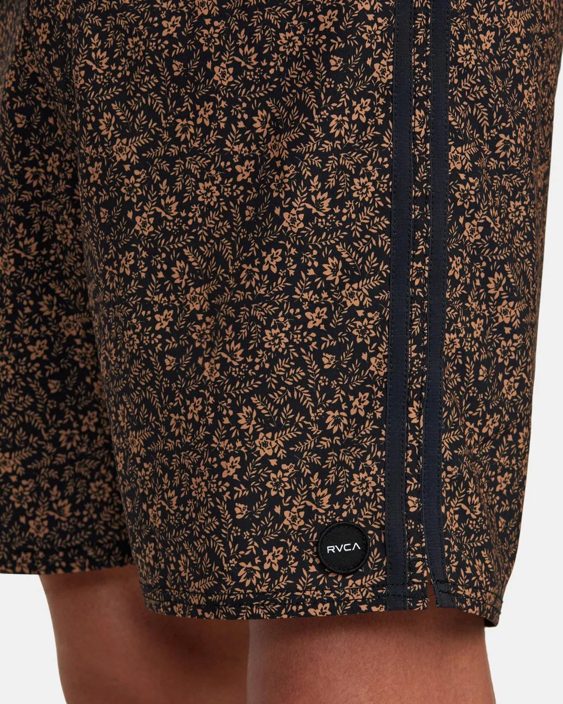 Restless 17 Boardshorts - Floral