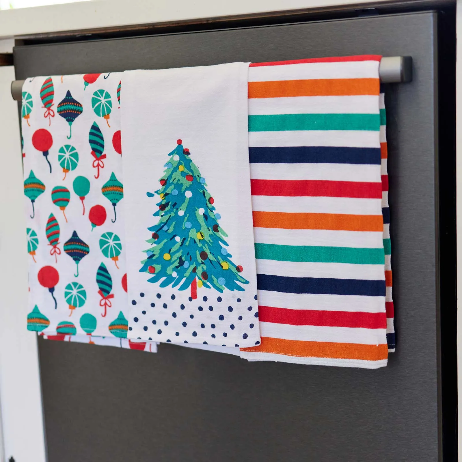 Set of 3 Seasonal Cotton Kitchen Towels - Perfect for Holiday Cheer