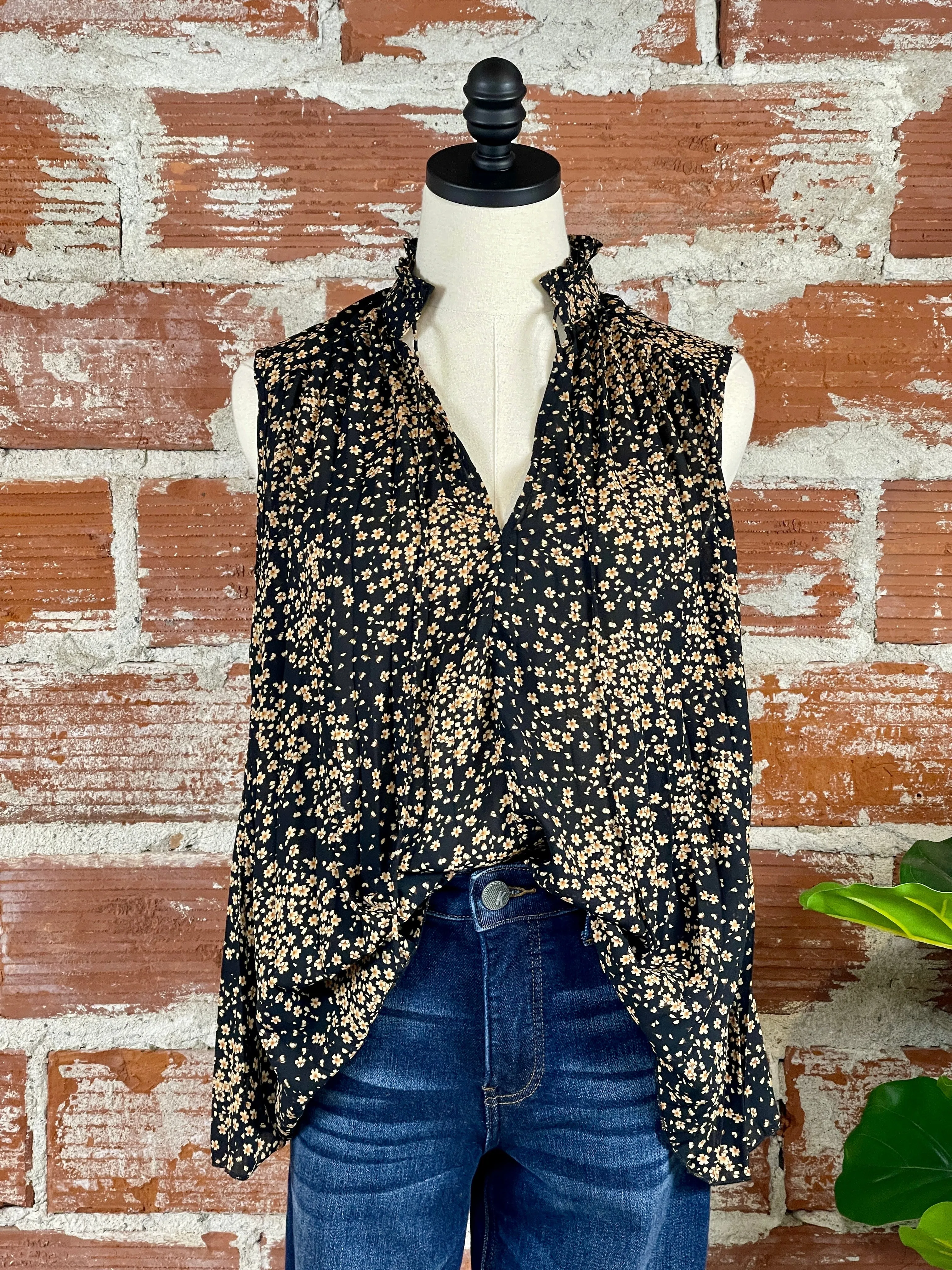 THML Flower Print Top in Black